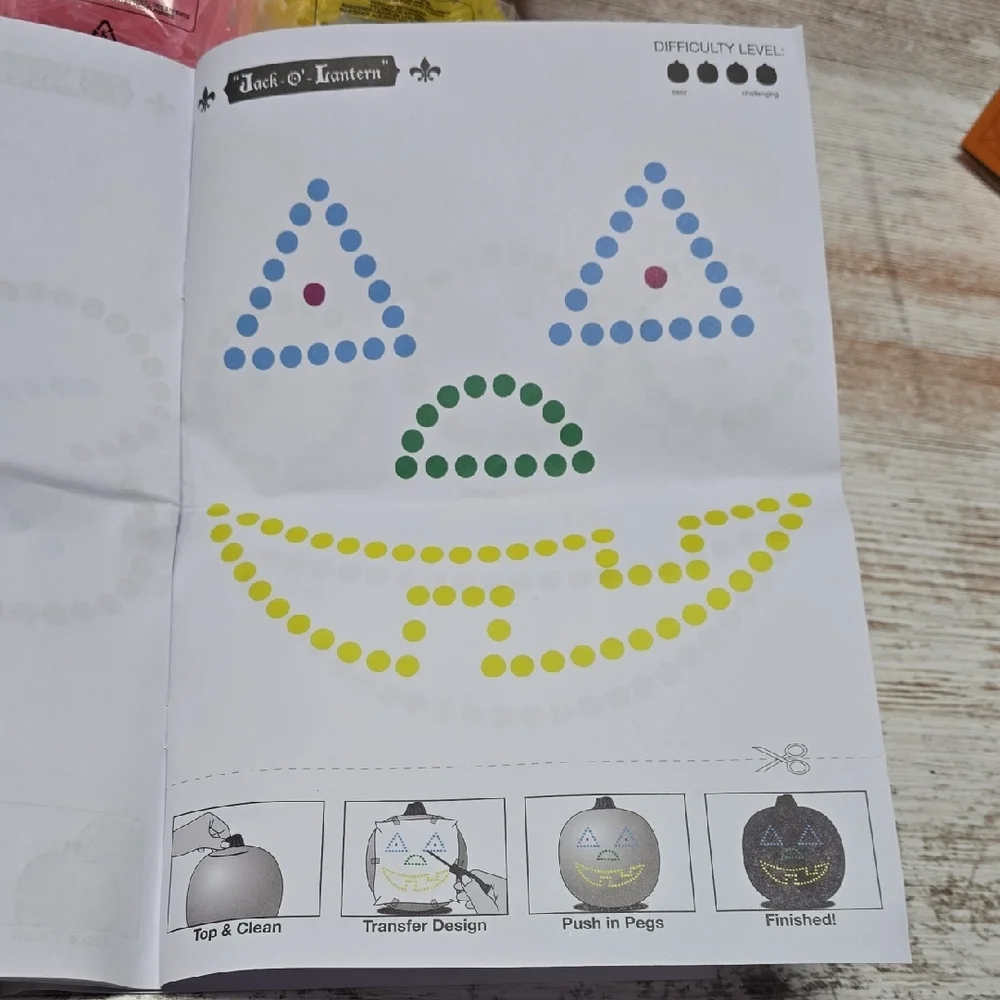 Hyde & EEK! Pumpkin Light Peg Kit – Halloween DIY Light‑Up Décor – NEW